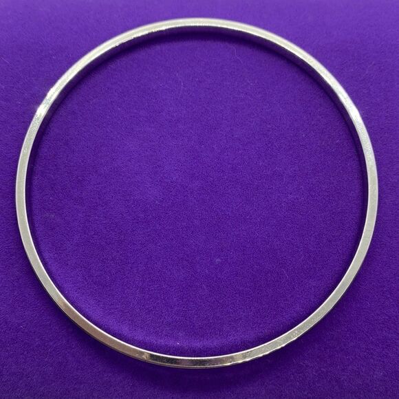 💛 Swarovski Rhodium Plated Friendship Bangle - Picture 2 of 4